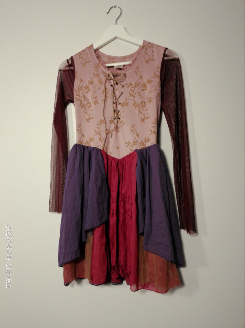 Disney Hocus Pocus Sarah Sanderson Spirit Halloween Costume Size L